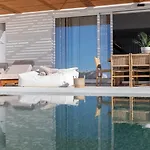 Luxury * Athánion
