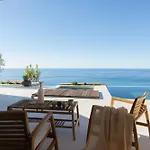 Luxury Athánion