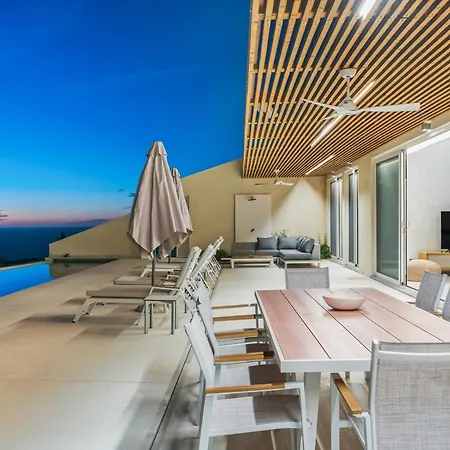 Luxury Vila