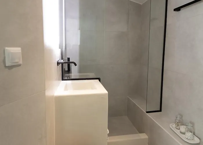 Luxury Athánion