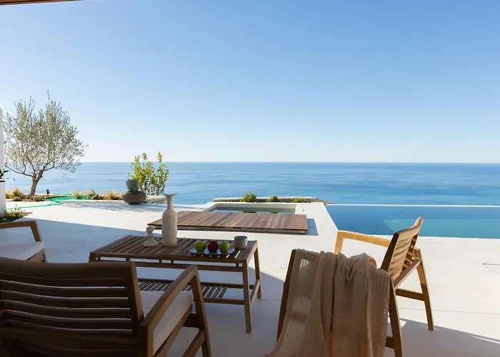 Luxury Athánion